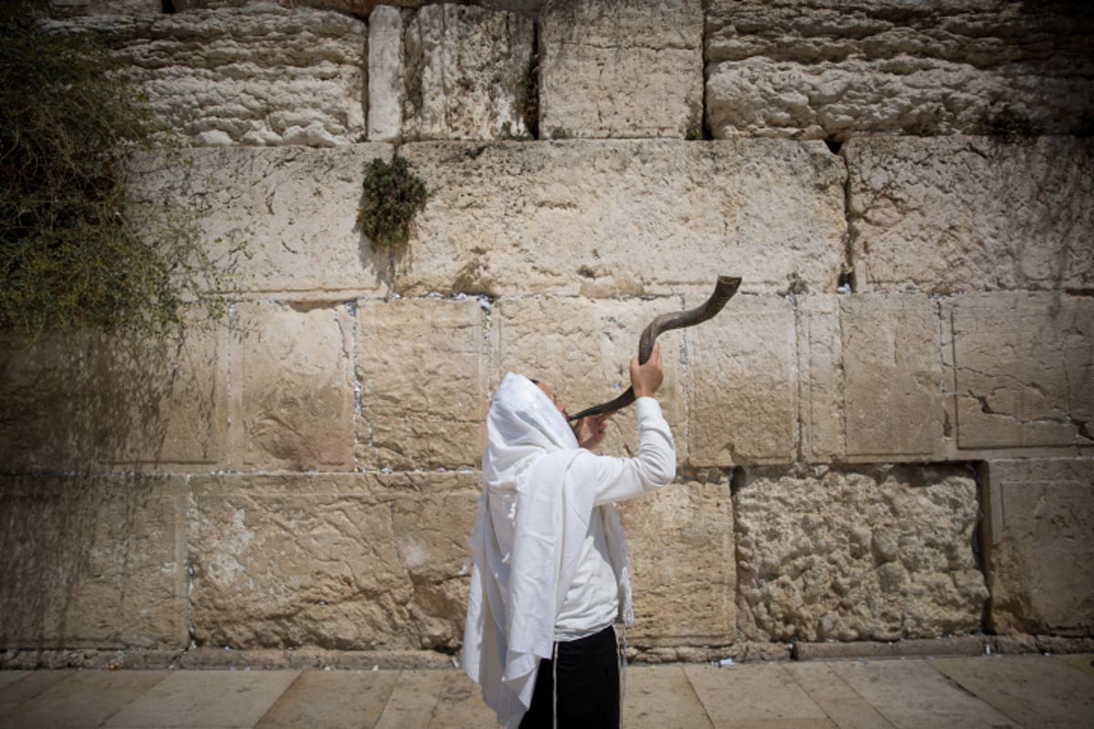 דעה: "לישועתך קיוינו כל היום, שיבוא היום"