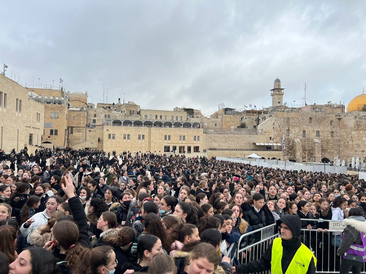 כעשרת אלפים נשים הגיעו לכותל המערבי