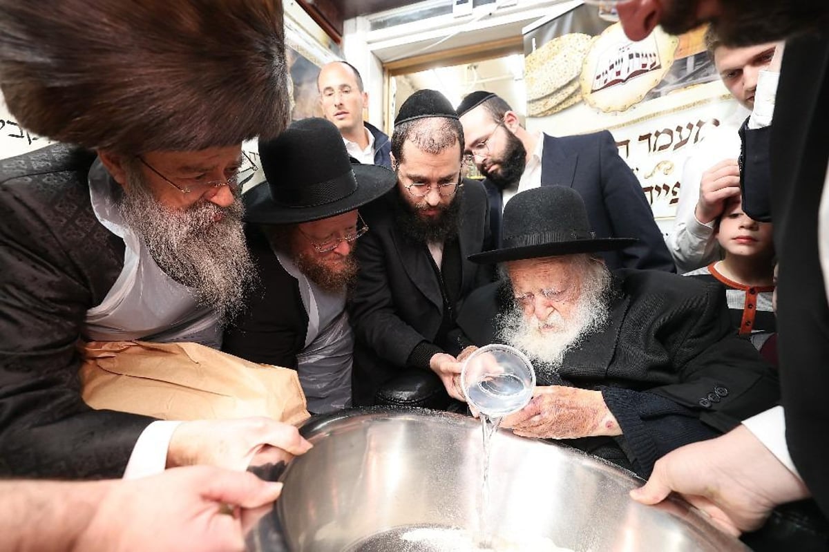 מרן שר התורה הגר"ח קנייבסקי אפה מצות מצווה