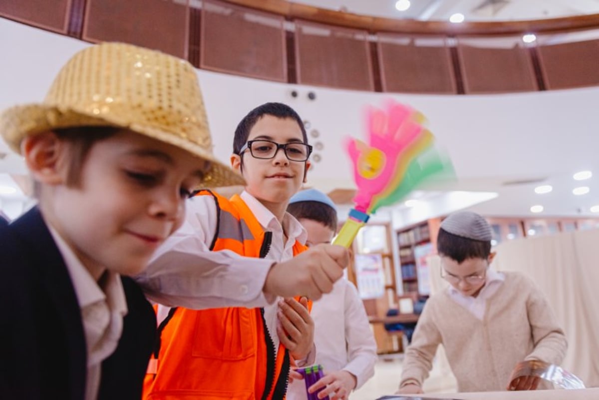 כך חגגו במוסקבה שברוסיה את חג הפורים