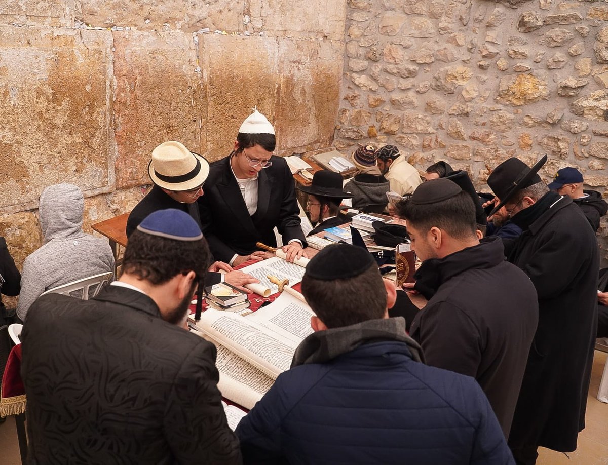 פורים בירושלים: התחפושות בכותל המערבי