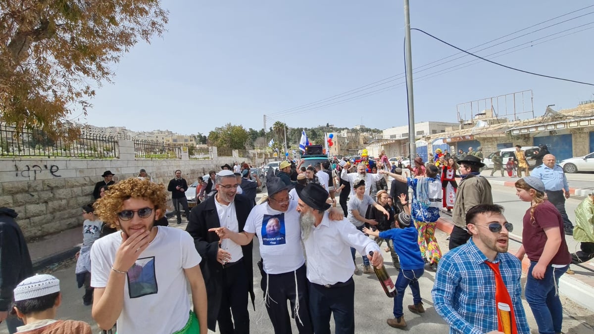 חגיגות פורים בגבעת האבות - חברון • תיעוד