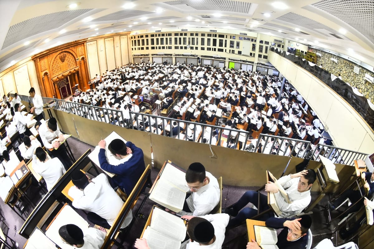 בהוראת רה"י: הבחורים נשארו ללמוד • צפו