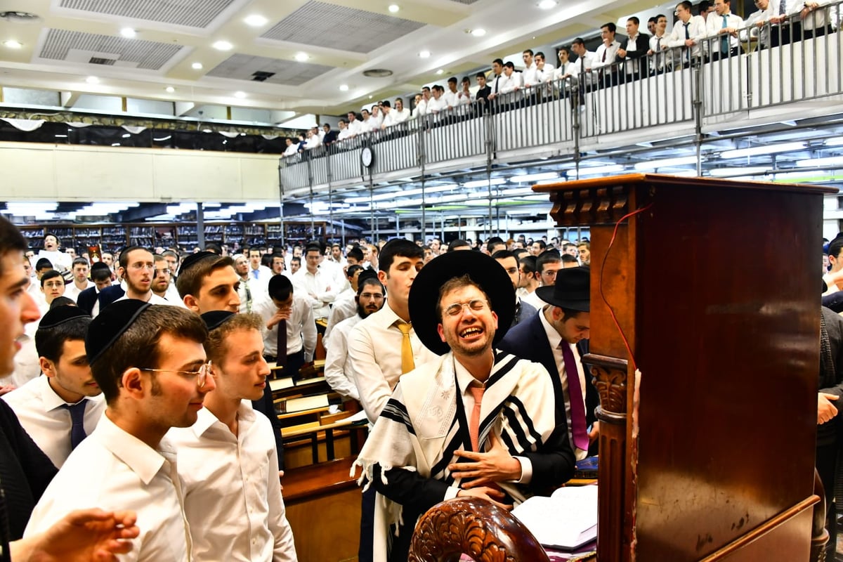 בהוראת רה"י: הבחורים נשארו ללמוד • צפו