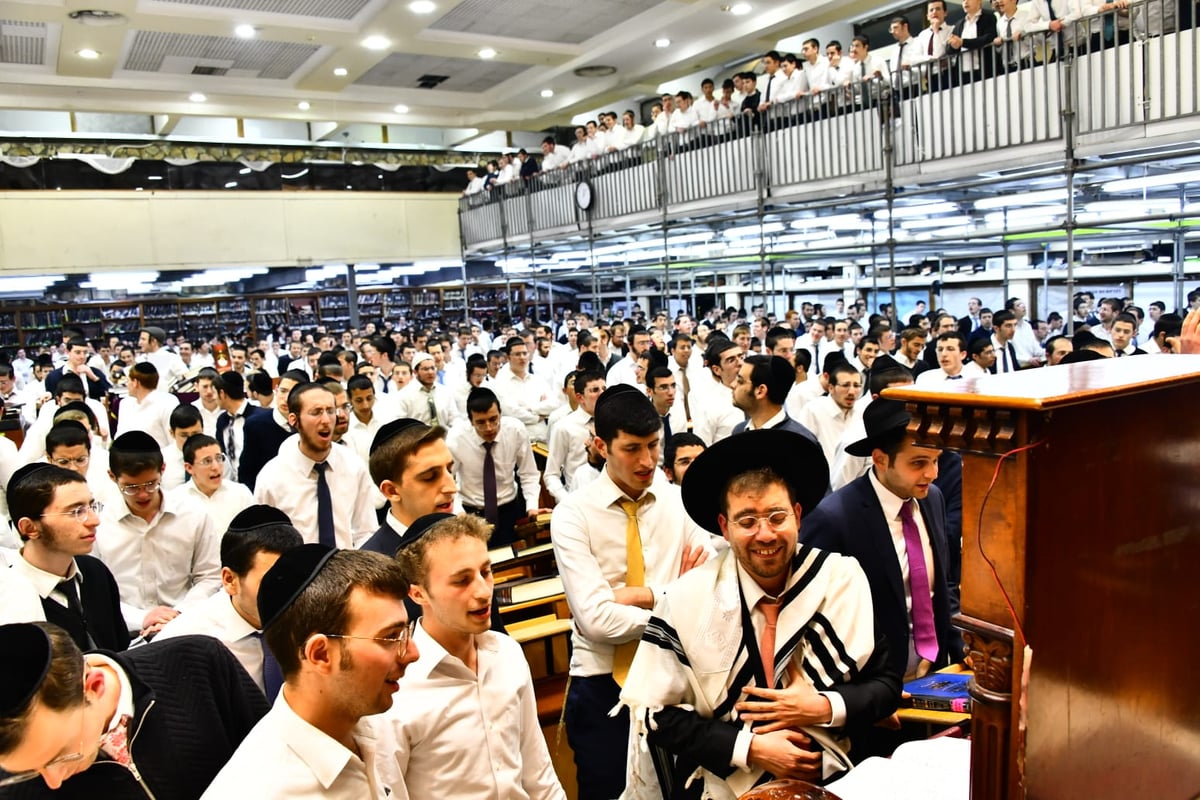 בהוראת רה"י: הבחורים נשארו ללמוד • צפו