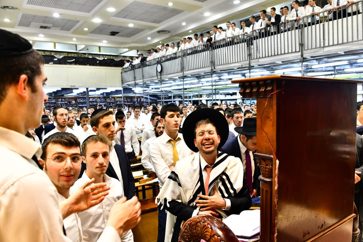 בהוראת רה"י: הבחורים נשארו ללמוד • צפו