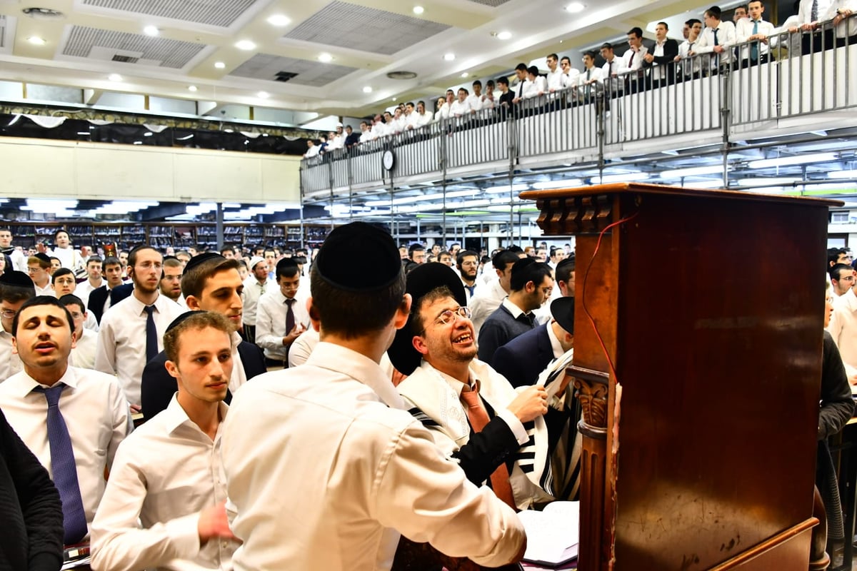 בהוראת רה"י: הבחורים נשארו ללמוד • צפו