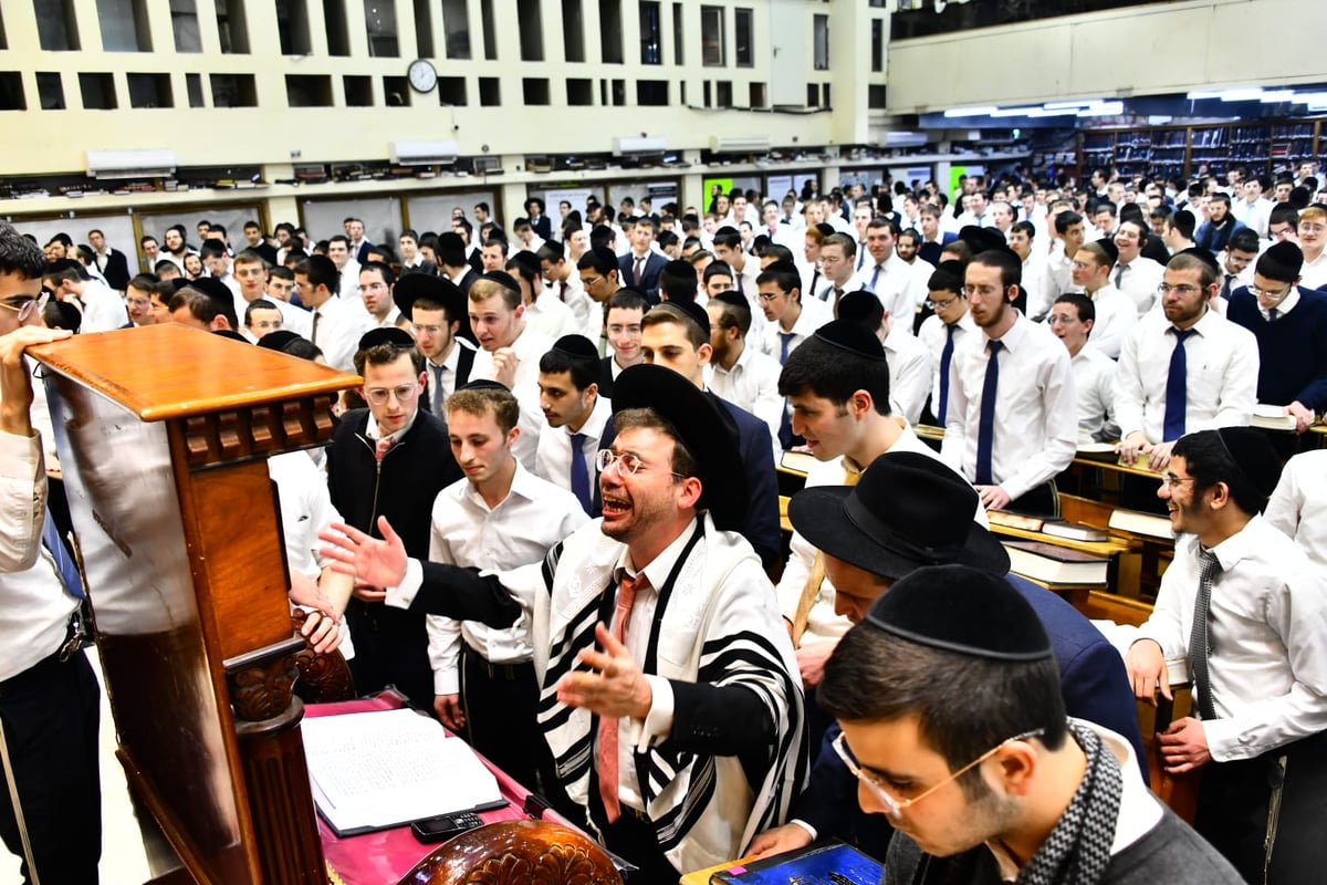 בהוראת רה"י: הבחורים נשארו ללמוד • צפו