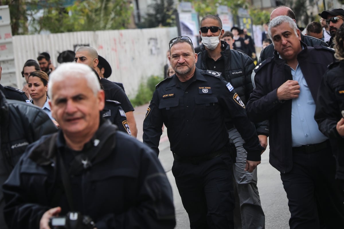 הדוחק, הבכיות ונשיאת הארון: גלריית סיכום