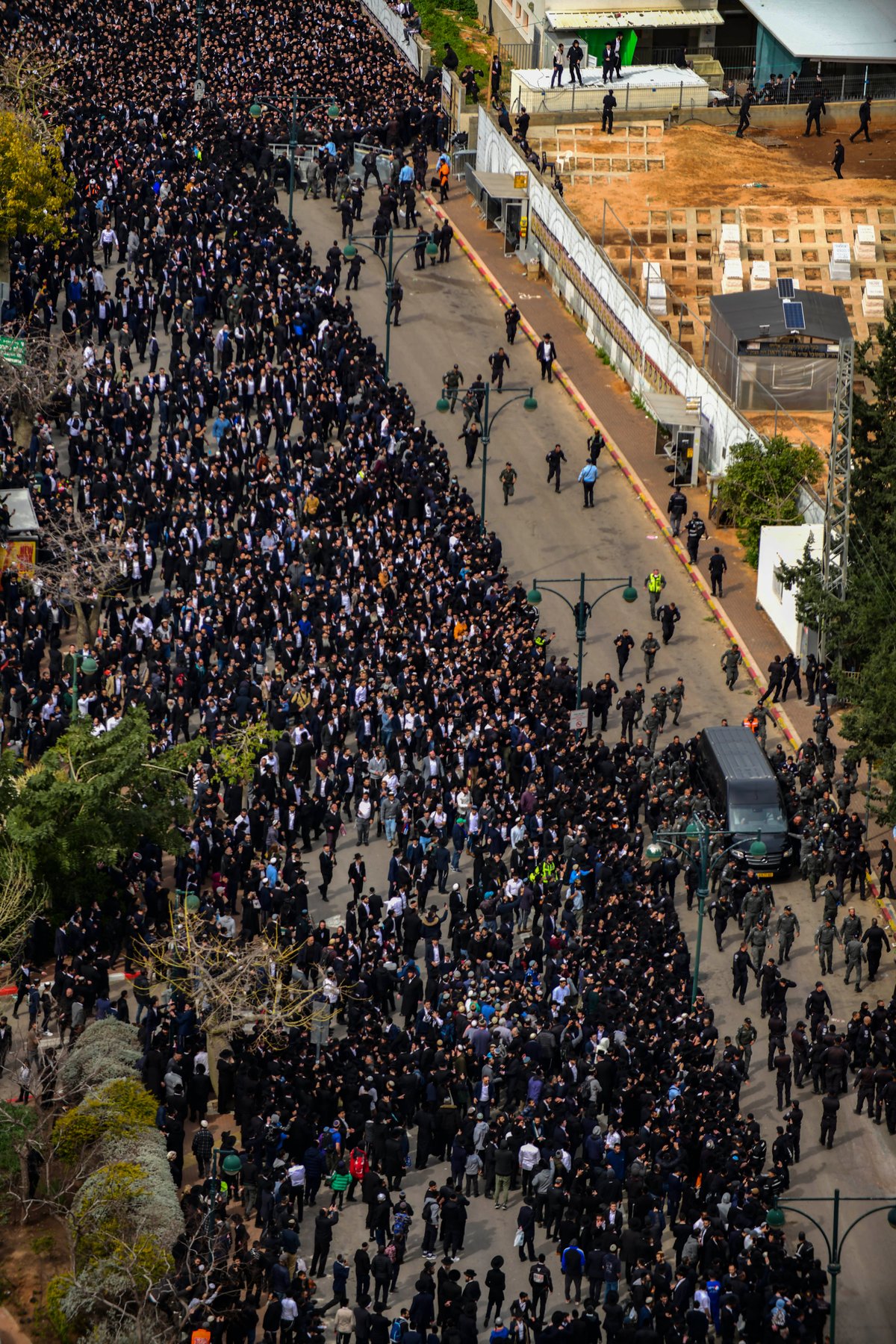 מהפטירה ועד הקבורה - ב-182 תמונות • צפו