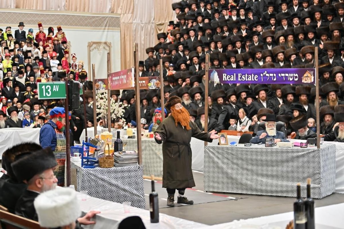 צפו: מראות חג הפורים בחצר חסידות ויז'ניץ