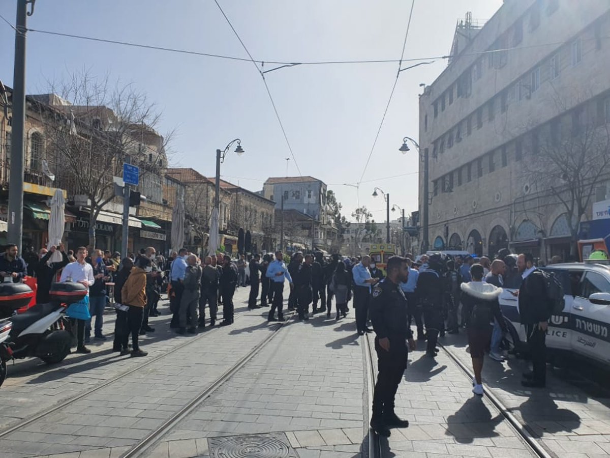 תוך שימוש בירי: שני חשודים נעצרו בשוק מחנה יהודה