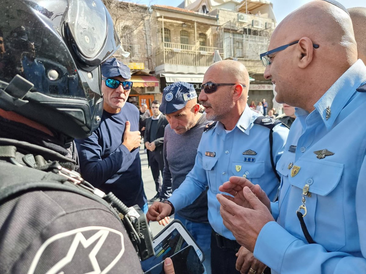 תוך שימוש בירי: שני חשודים נעצרו בשוק מחנה יהודה