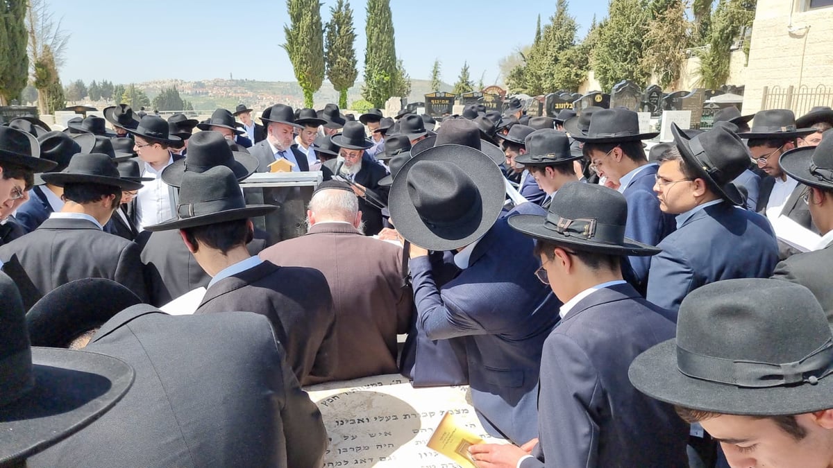 לקראת יום השנה: המונים בציון זקן הראשונים לציון