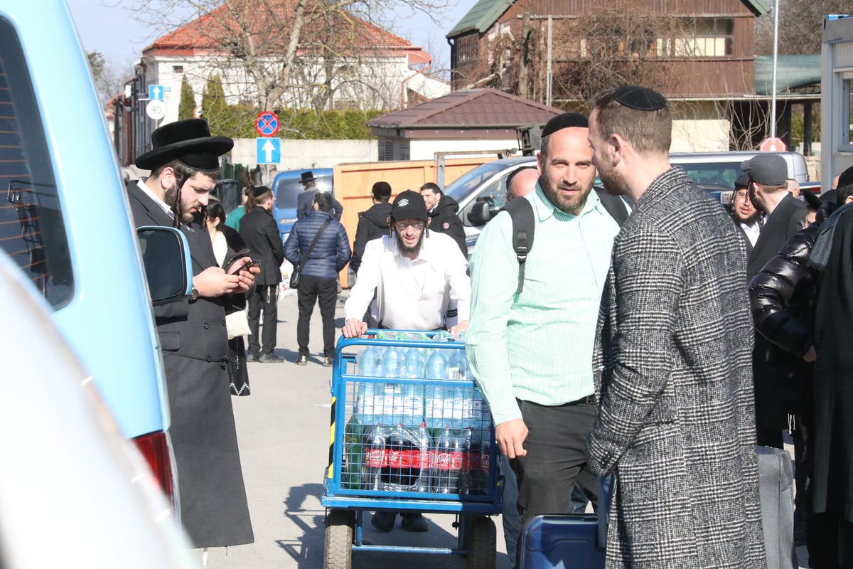 המונים בהילולת רבי אלימלך מליז'ענסק זיע"א