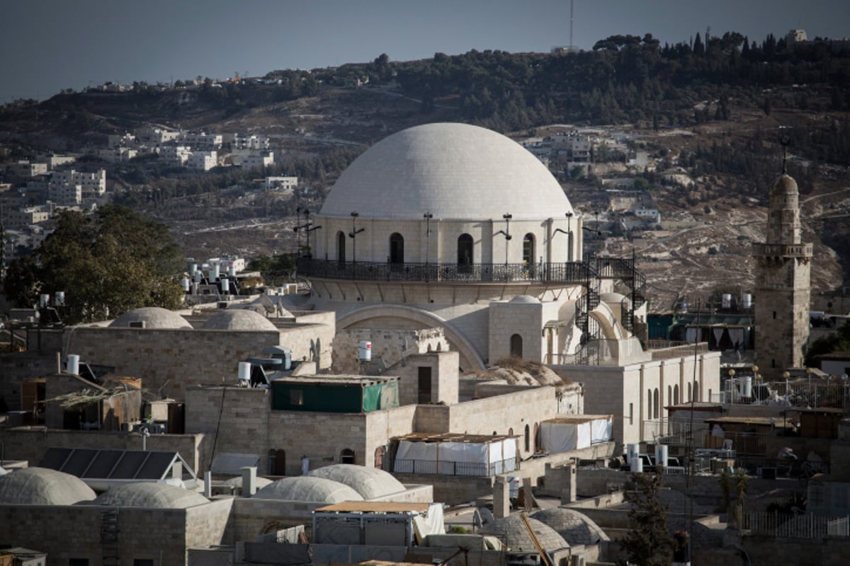 המצב הקשה הגיע לידיעתו של רבה של הרובע היהודי הגאון הרב נבנצאל