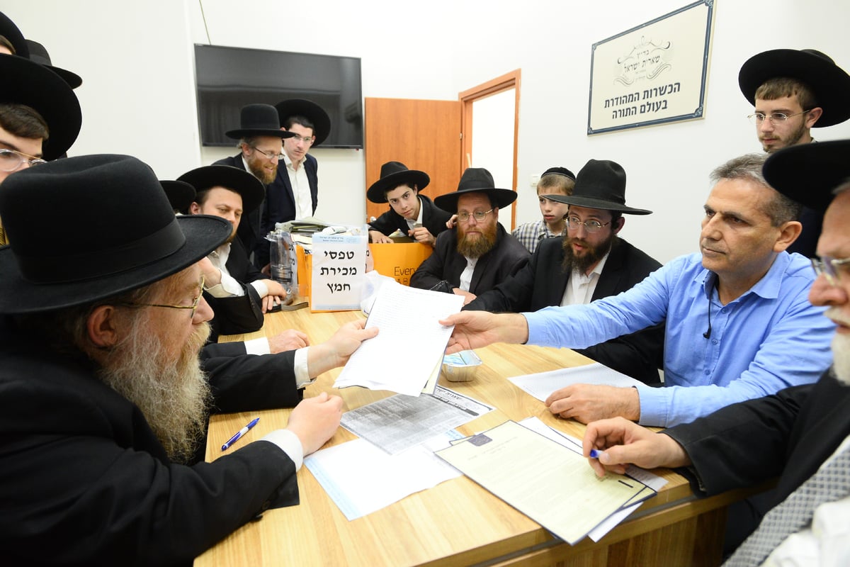 רבני 'שארית ישראל' מכרו לכם את החמץ