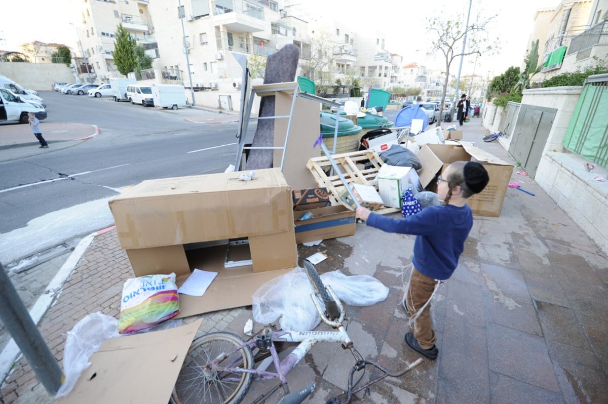 תיעוד: ההכנות לחג הפסח בעיר ביתר עילית