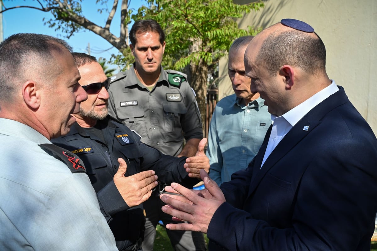 בנט: פועלים להרגעת השטח גם בהר הבית