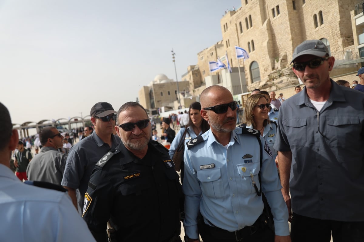 תיעוד: מעמד 'ברכת כהנים' בכותל המערבי