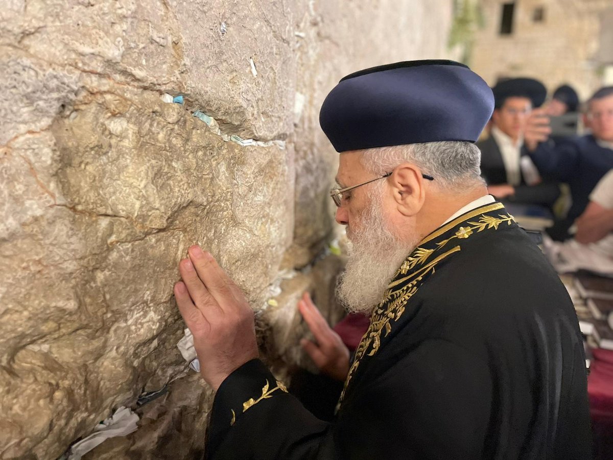 הרב לאו דמע: 'אנו זקוקים לתפילות ולמעשים טובים שלכם'