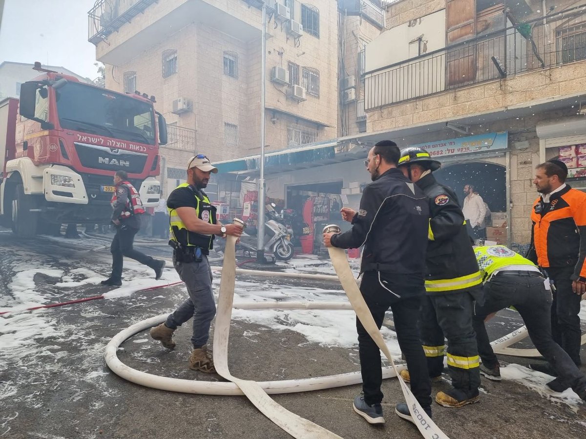 שריפה בירושלים: חשש לילדה לכודה באש