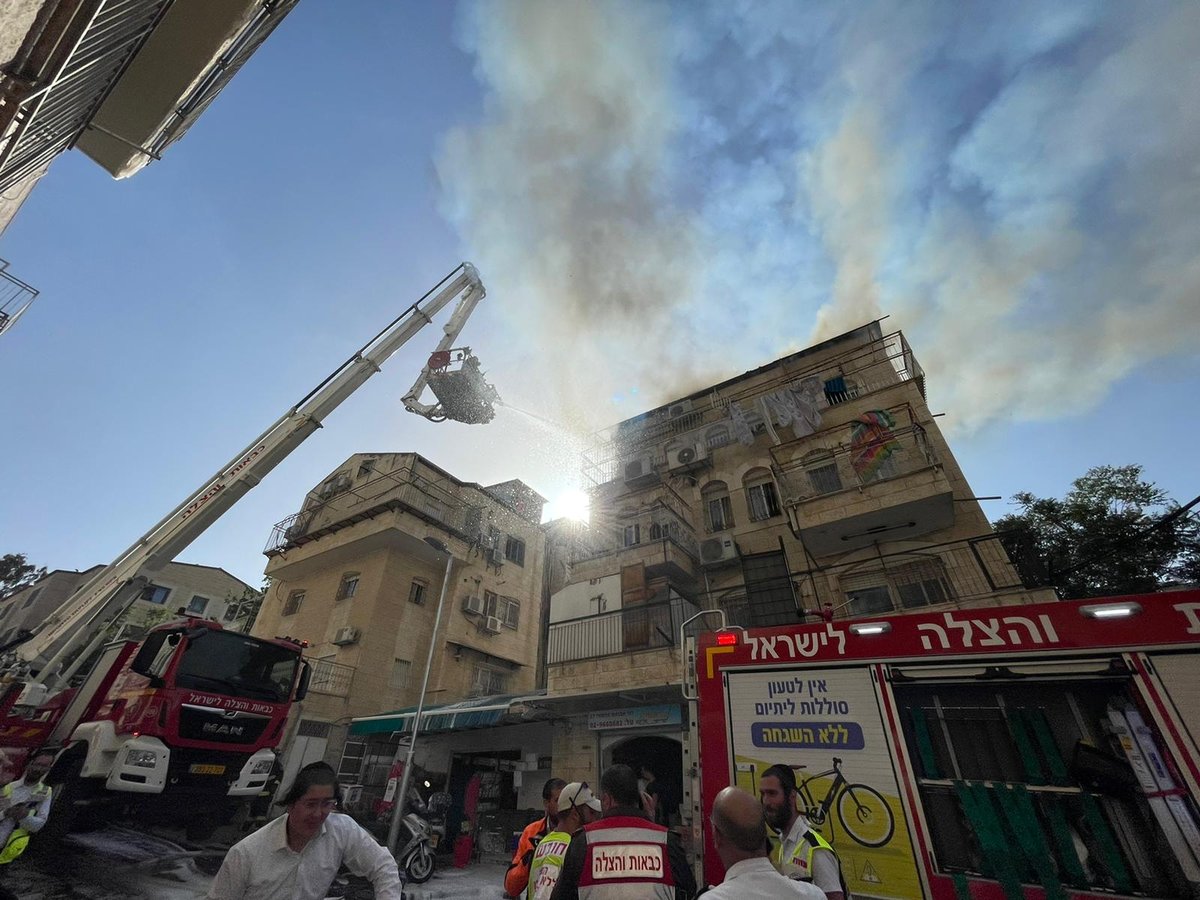 שריפה בירושלים: חשש לילדה לכודה באש