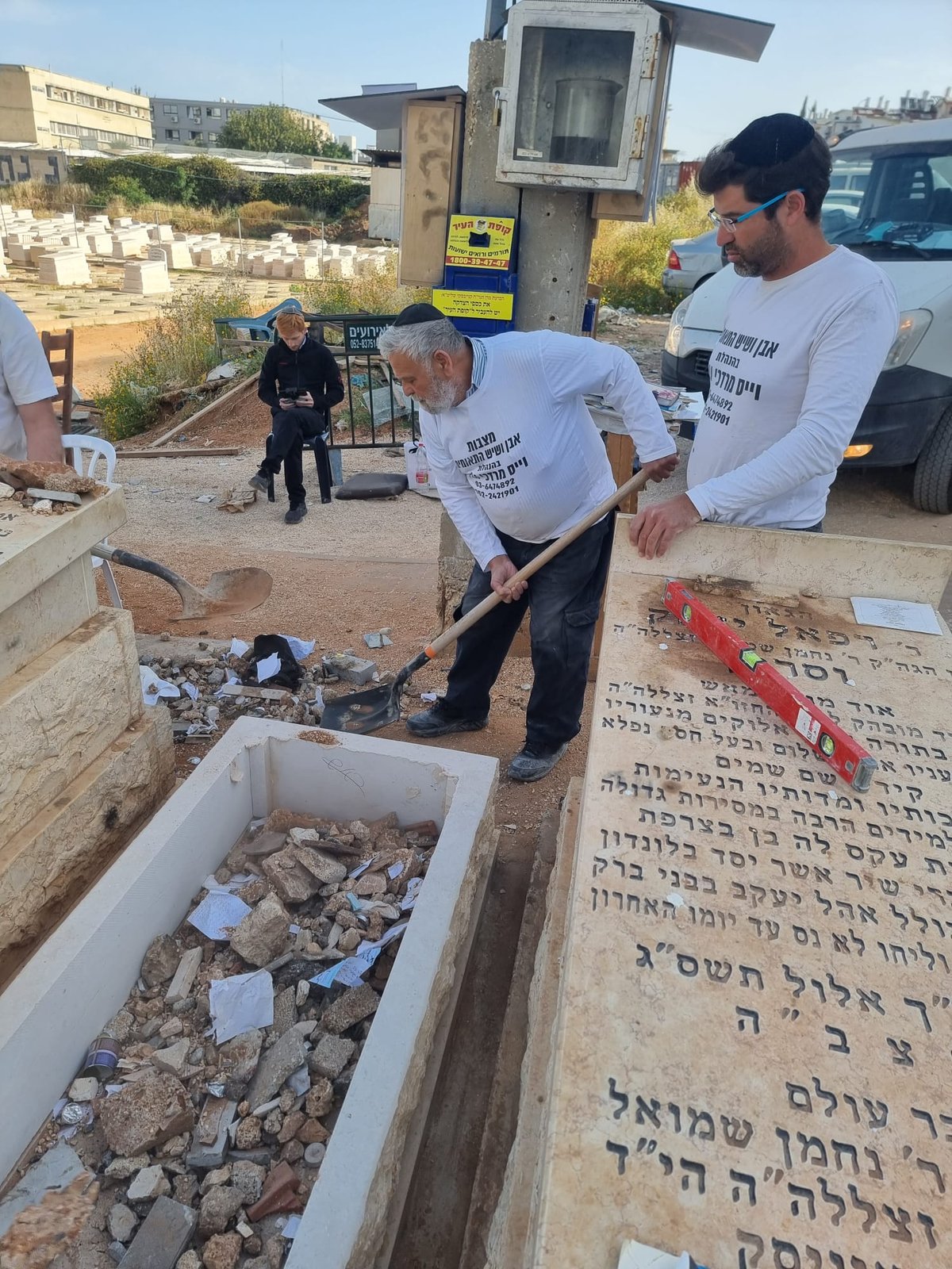 הוקמה המצבה על קברו של מרן רבי חיים קנייבסקי זצ"ל