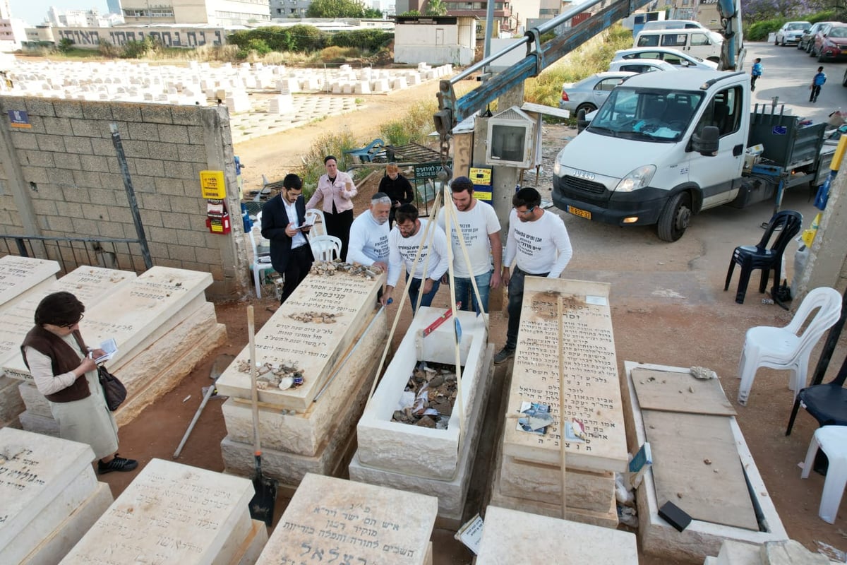 הוקמה המצבה על קברו של מרן רבי חיים קנייבסקי זצ"ל