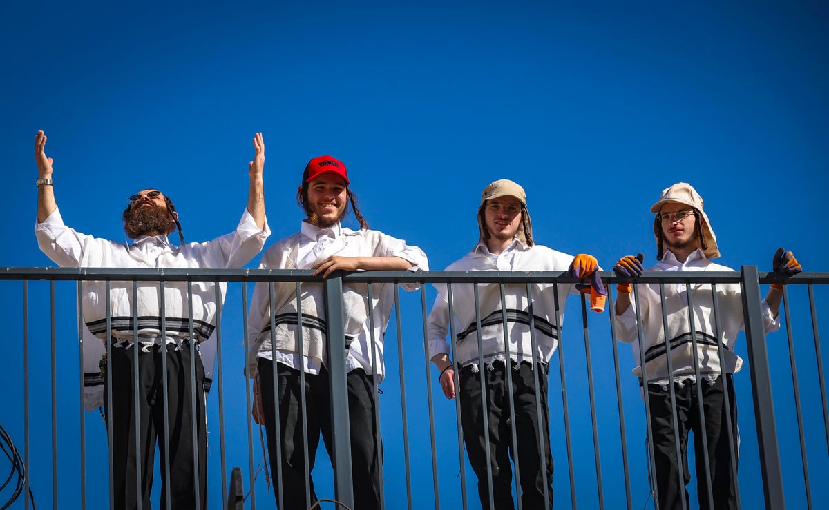 גלריה • ההיערכות במירון לקראת ל"ג בעומר