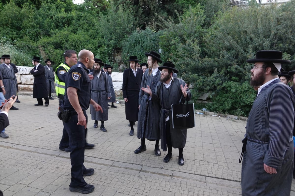 "ניסו להרוס תשתיות": עימותים ועצורים במירון