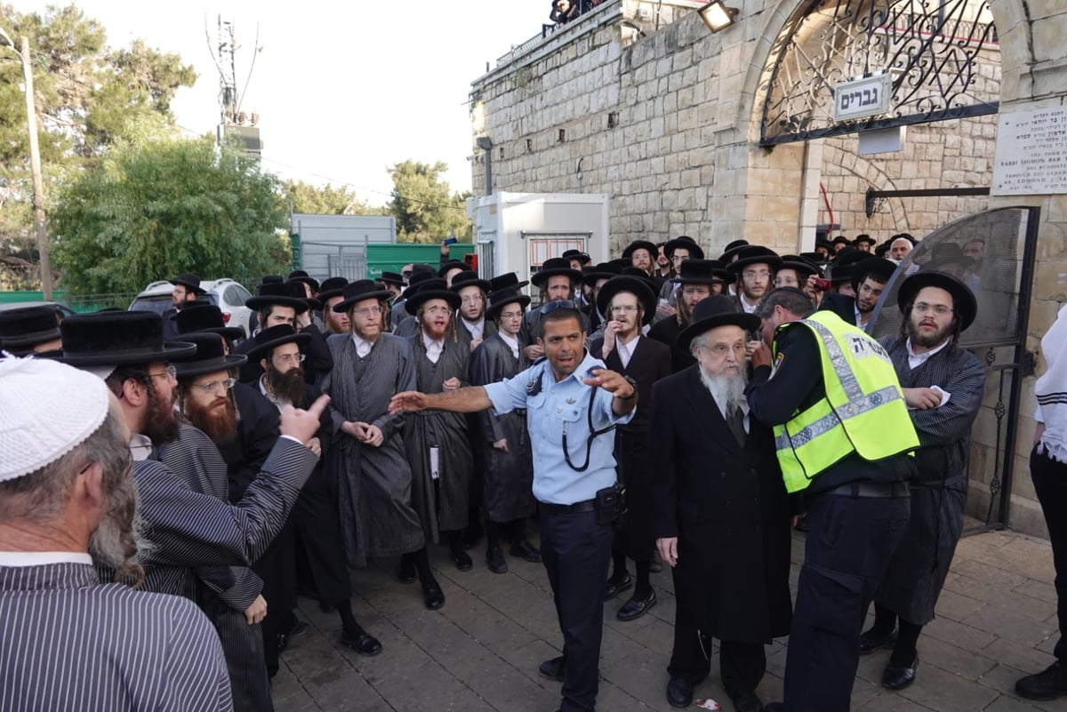 "ניסו להרוס תשתיות": עימותים ועצורים במירון