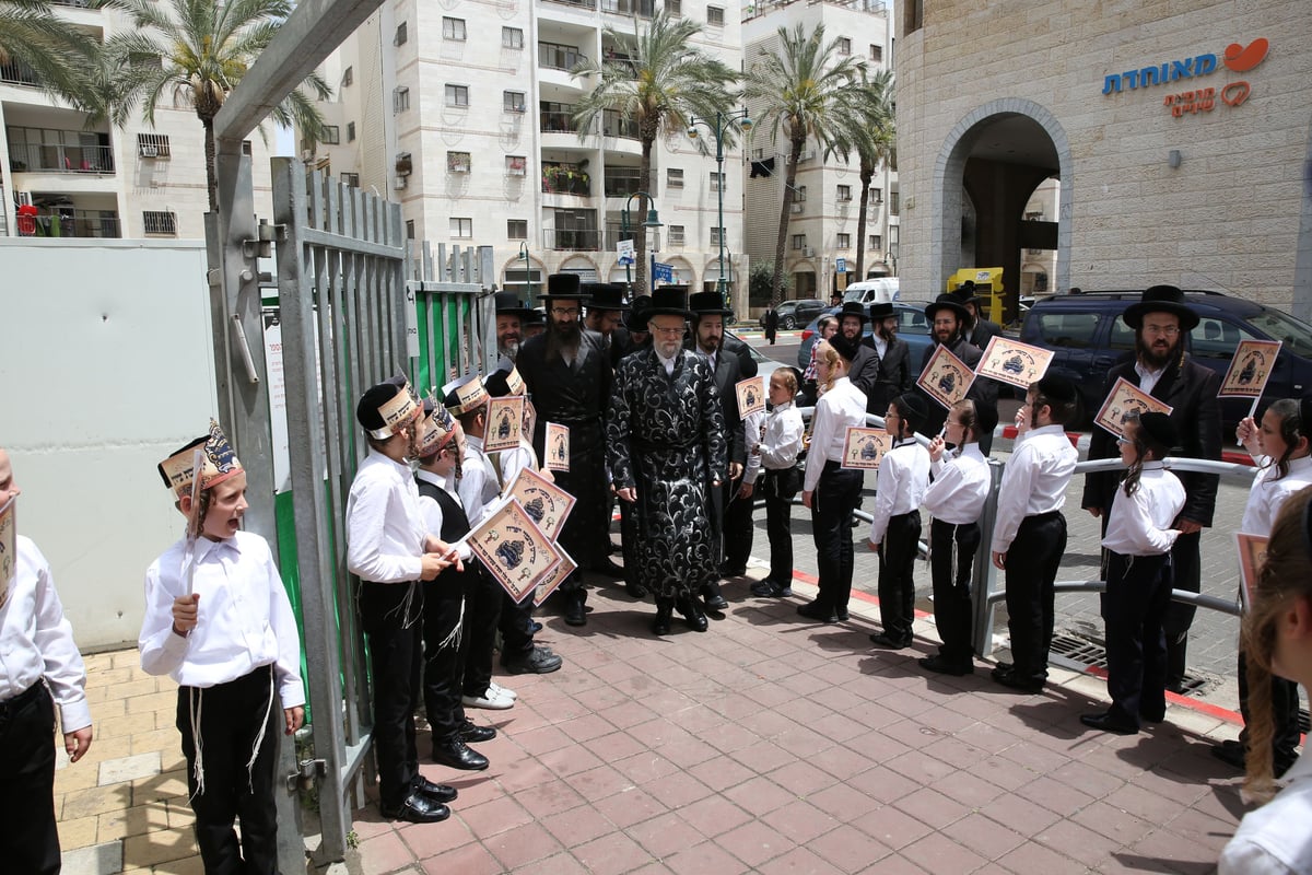 השבת של האדמו"ר מסערט ויז'ניץ בב"ב