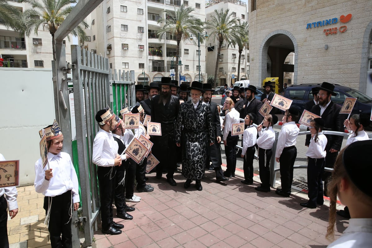 השבת של האדמו"ר מסערט ויז'ניץ בב"ב