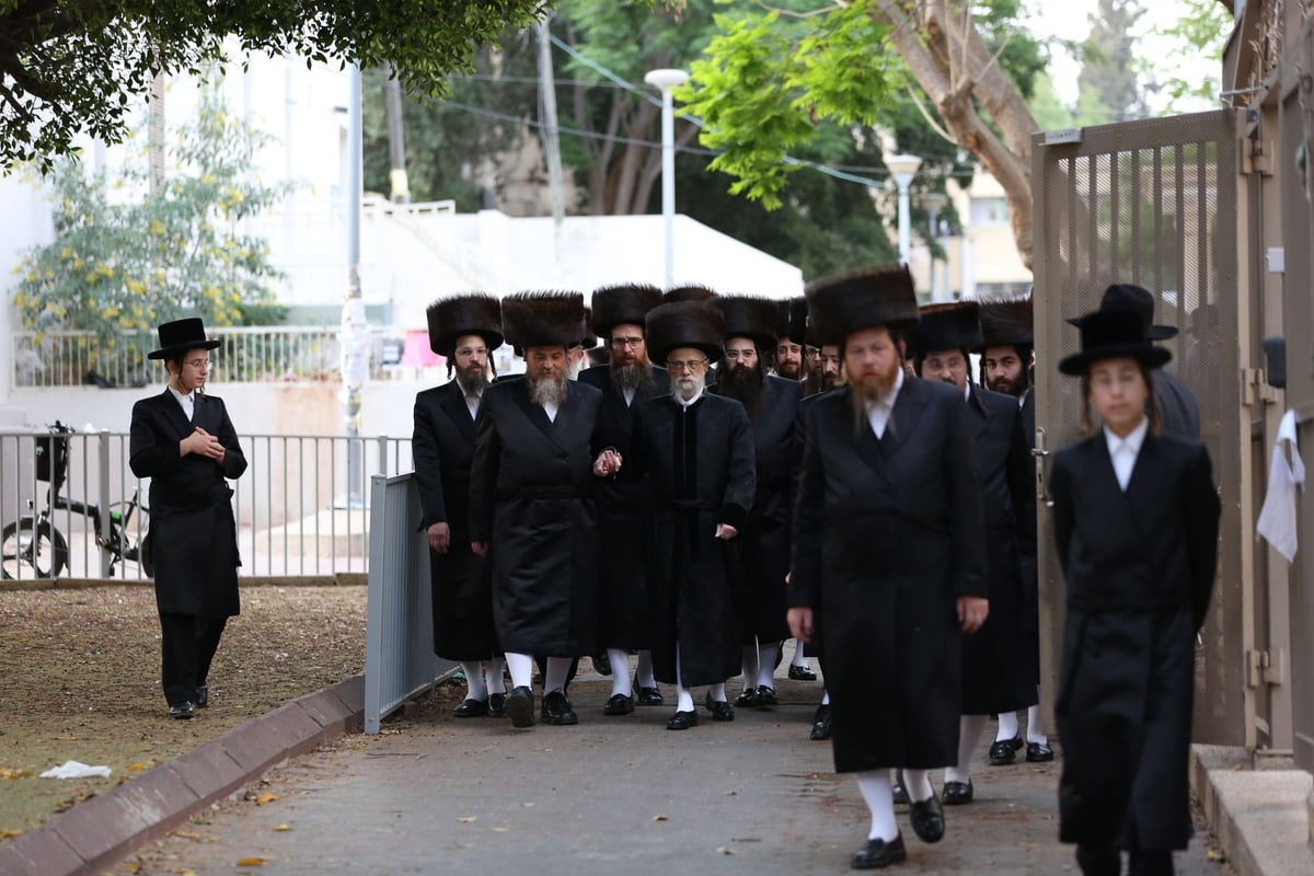 השבת של האדמו"ר מסערט ויז'ניץ בב"ב