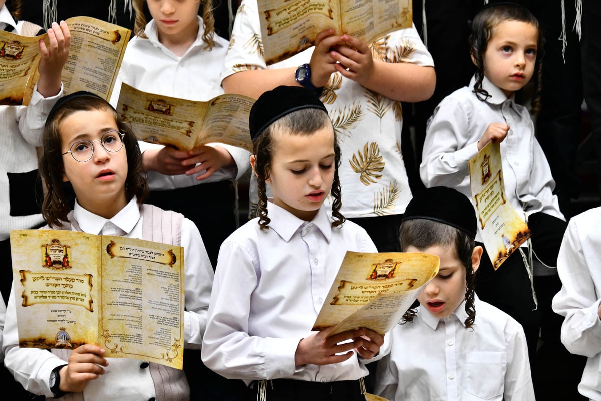 'קרישמע ליינען' וה'וואך נאכט' בסאדיגורה