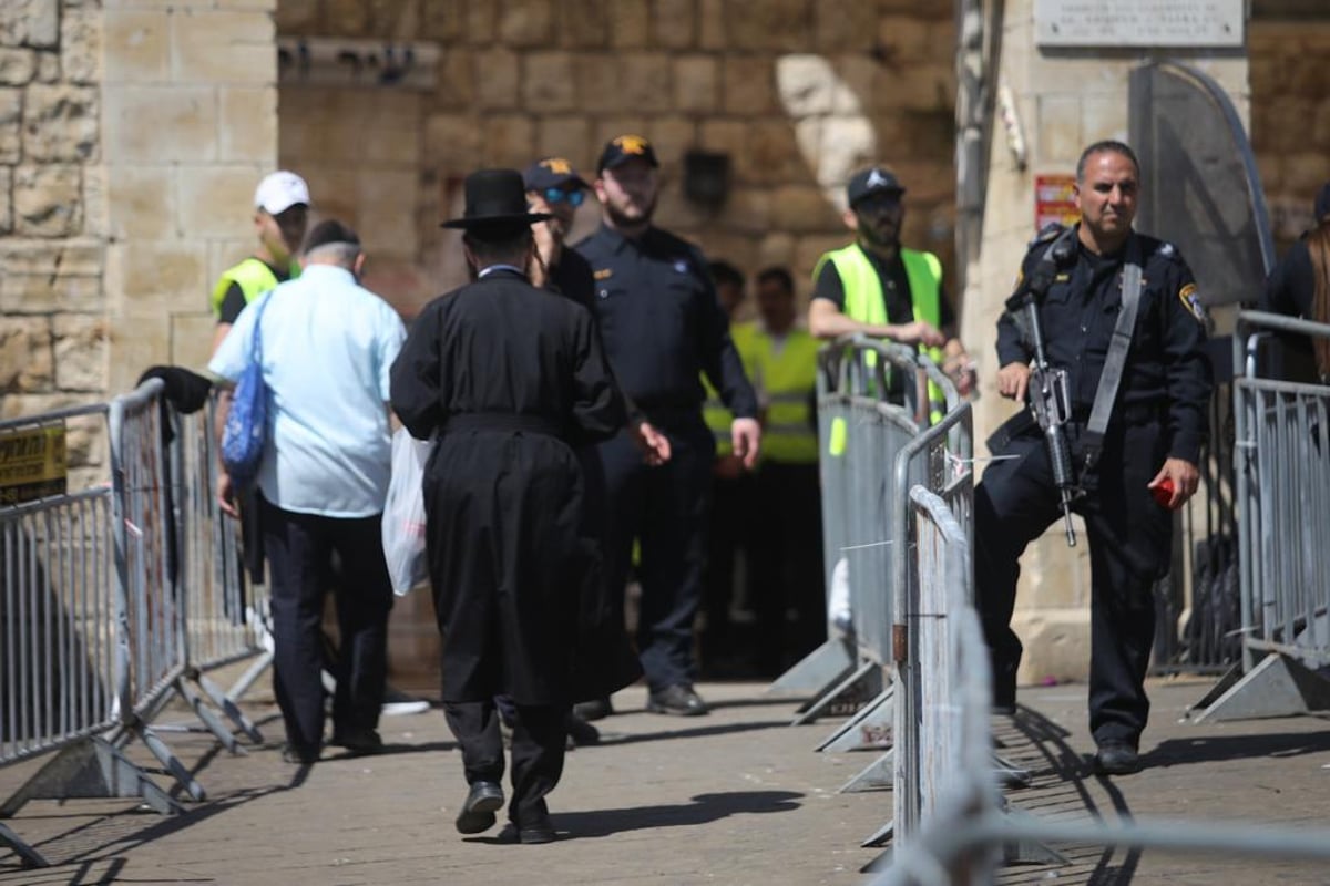 מירון, ציון הרשב"י והמחסומים • צפו בתיעוד