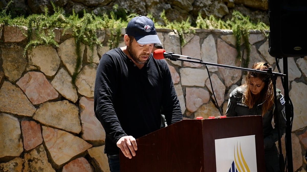 רעייתו של נעם רז: "הגעגוע אליך גדול" • צפו