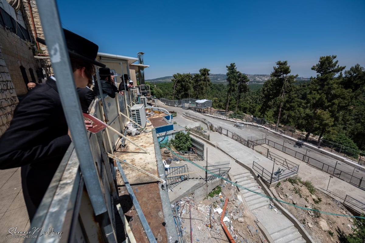 כך נראה ציון הרשב"י, היום • צפו בתיעוד