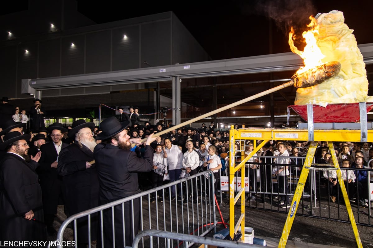 בראשות בן הרבי: ל"ג בעומר בקהילת גור בארה"ב