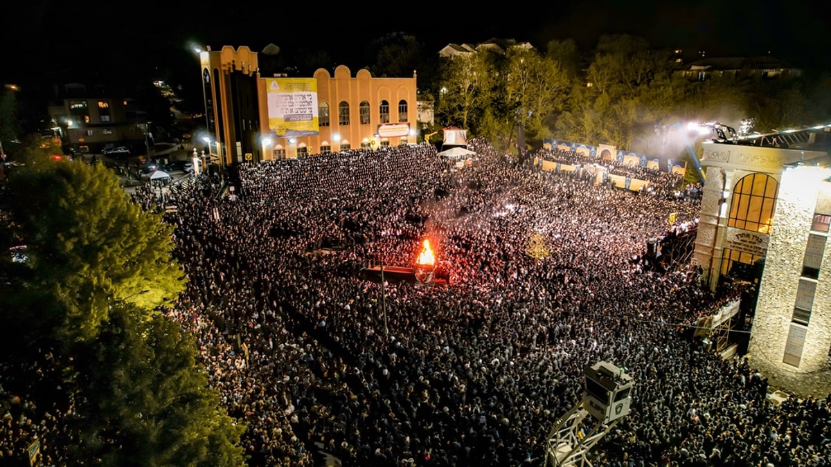 תיעוד ענק: מעמד ההדלקה בחסידות סאטמר