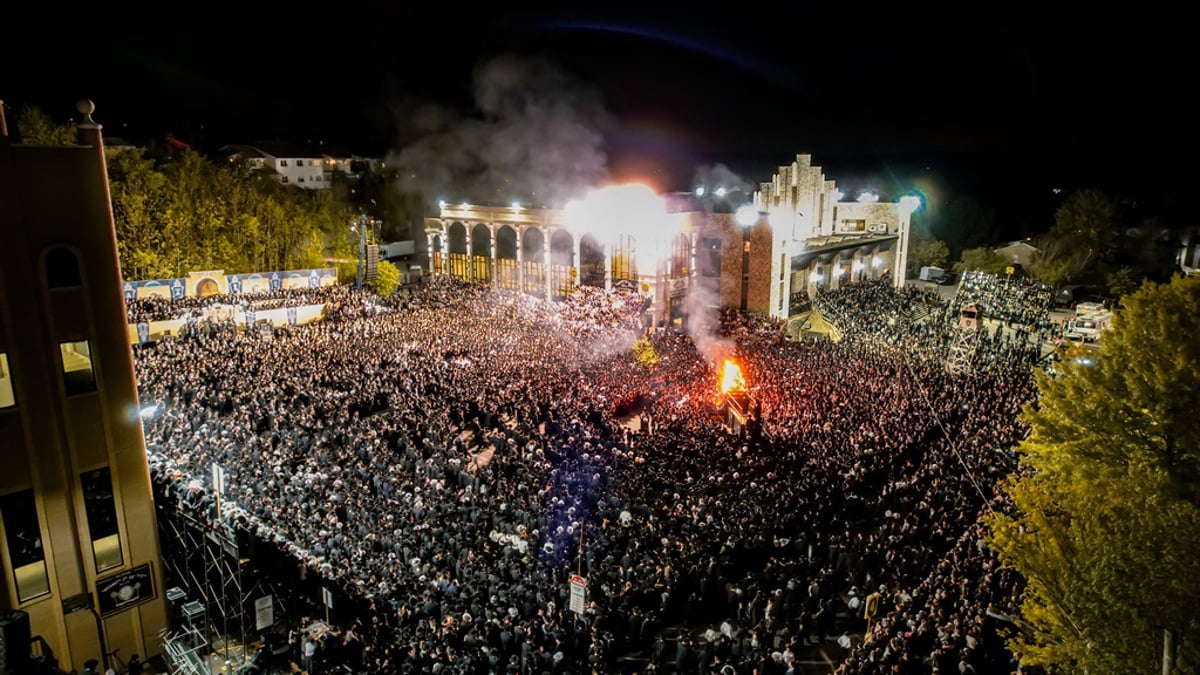 תיעוד ענק: מעמד ההדלקה בחסידות סאטמר