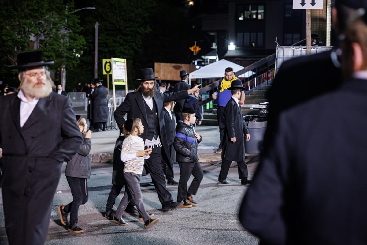 תיעוד ענק: מעמד ההדלקה בחסידות סאטמר