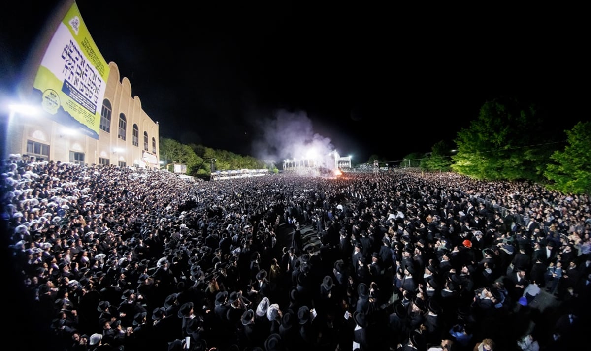 תיעוד ענק: מעמד ההדלקה בחסידות סאטמר