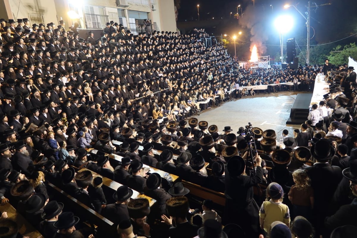 'חץ וקשת' והדלקה: ל"ג בעומר בסערט ויז'ניץ