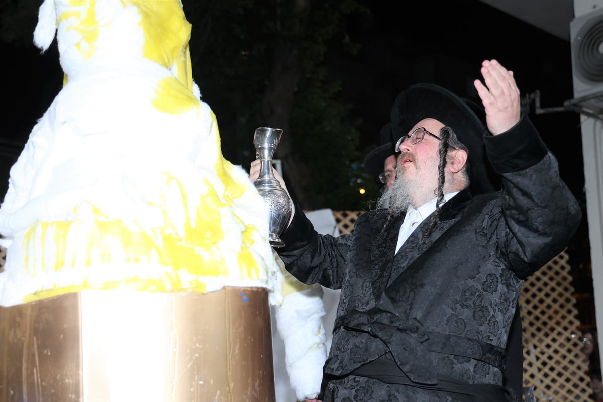 תיעוד: ל"ג בעומר בחסידות ביאלה בני ברק