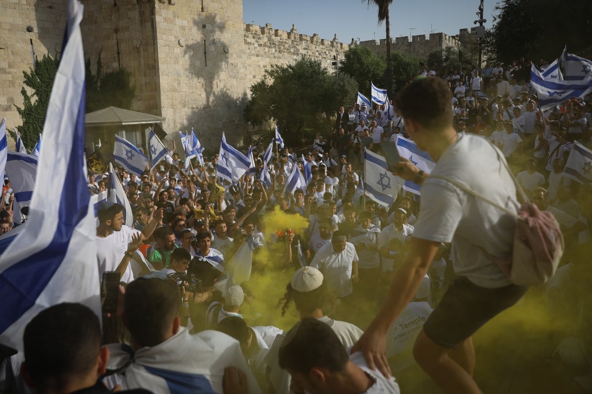 מצעד הדגלים, אתמול בירושלים