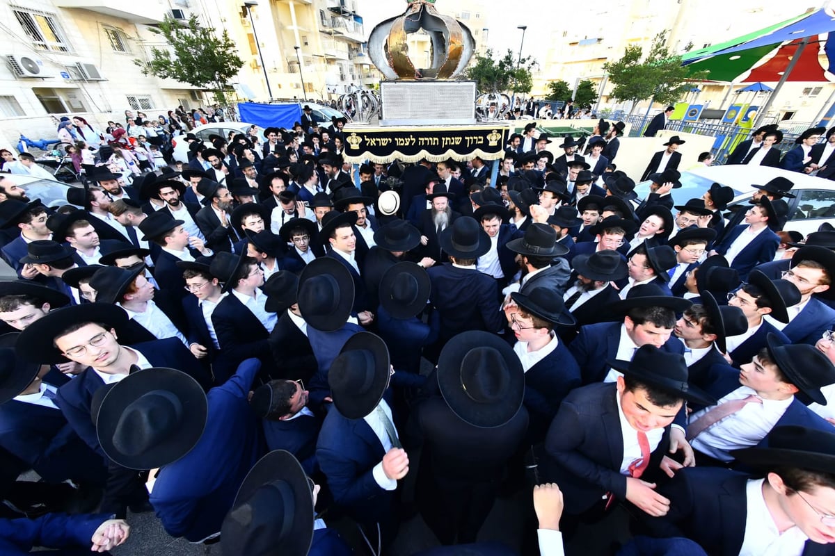 אלפים במעמד חנוכת המוסדות של הגרי"מ דרוק