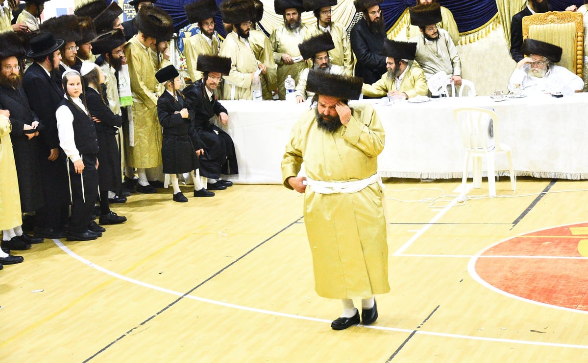 האדמו"ר מתולדות אברהם יצחק חיתן את נכדו