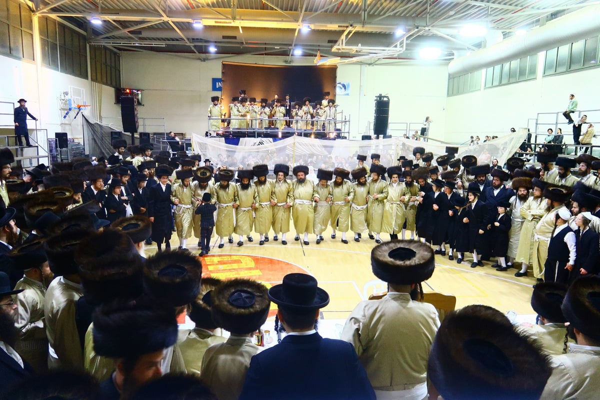 האדמו"ר מתולדות אברהם יצחק חיתן את נכדו